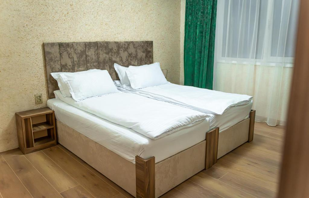 Двойна Стая 5